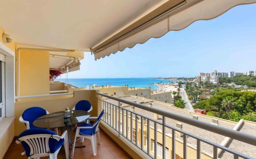 Apartament z panoramicznym widokiem na morze – pierwsza linia, Aguamarina