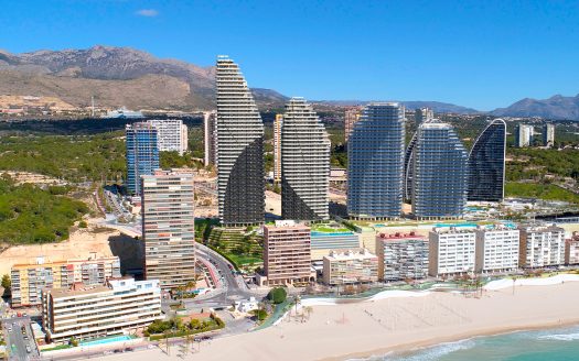 Apartament z zachwycającymi widokami na morze 50 metrów od plaży w Benidorm
