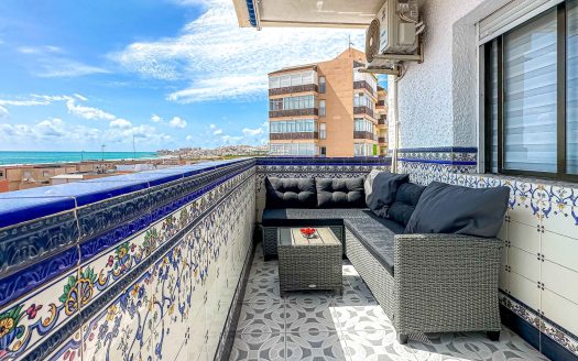 Odnowione mieszkanie z panoramicznym widokiem na morze i licencją turystyczną!