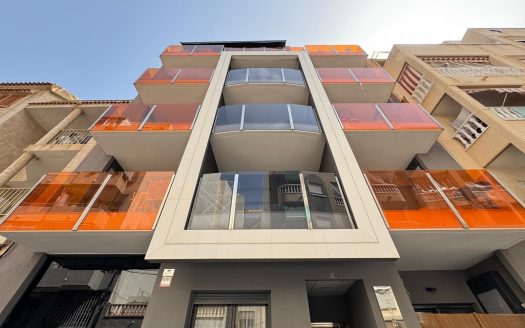 Nowoczesny apartament w centrum Torrevieja – 450 m od plaży del Cura