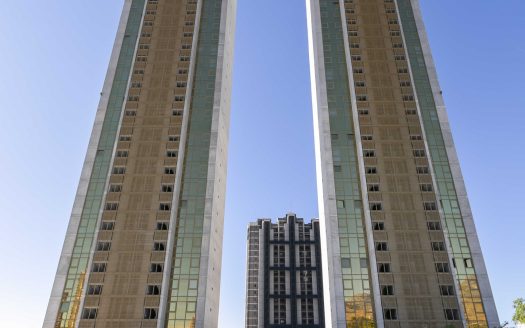 Na sprzedaż ekskluzywny apartament w ikonicznym budynku Intempo w Benidormie