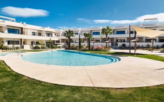 Bungalow dolny z widokiem na basen, 250 m od morza