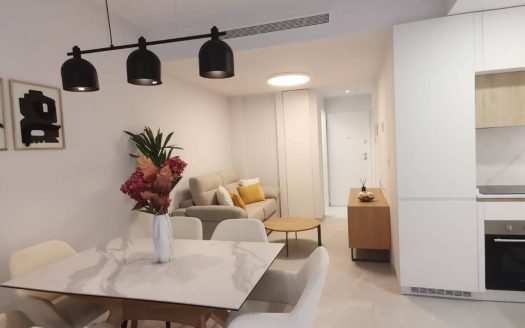 Nowy, w pełni umeblowany apartament tuż przy plaży, w pobliżu portu w Torrevieja