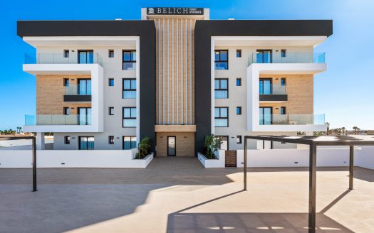 Penthouse z ogromnym solarium – gotowy pod wynajem, pełne wyposażenie w cenie – Los Alcazares