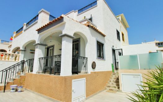 Słoneczny dom z prywatnym basenem w Los Altos – idealny dla rodziny. Costa Blanca