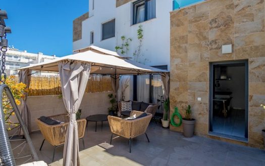 Nowoczesny dom szeregowy na sprzedaż w Las Filipinas, Orihuela Costa – blisko pola golfowego Villamartín