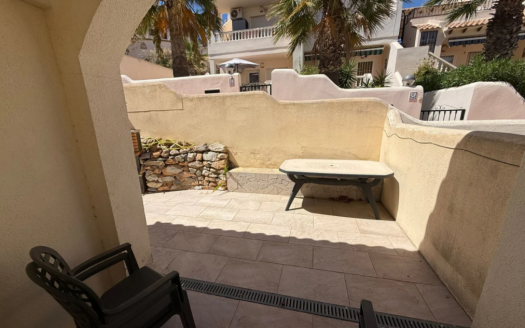 Dom w Las Ramblas z ogrodem i basenem – Orihuela Costa