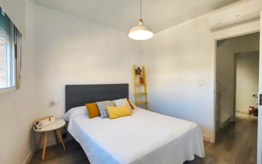 Dom szeregowy z solarium i basenem w Guardamar del Segura – Los Estaños, Costa Blanca