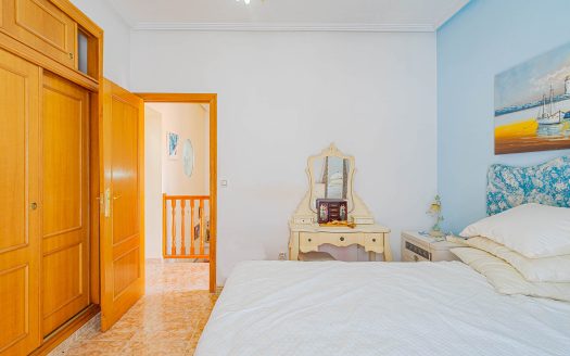 Dom narożny w Punta Prima z widokiem na morze – Costa Blanca